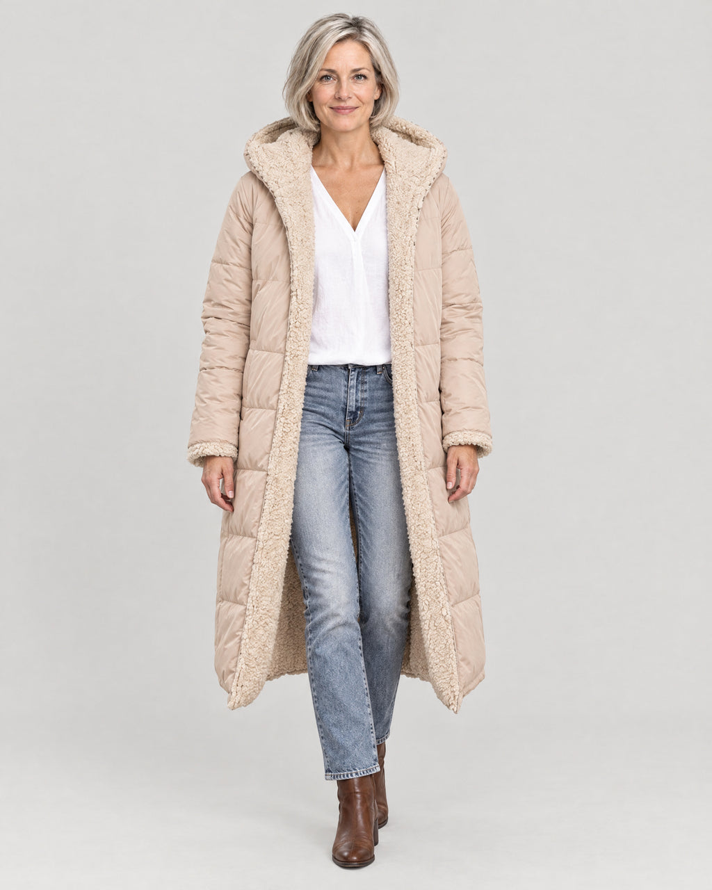 Langer Steppmantel Beige – Vorderansicht