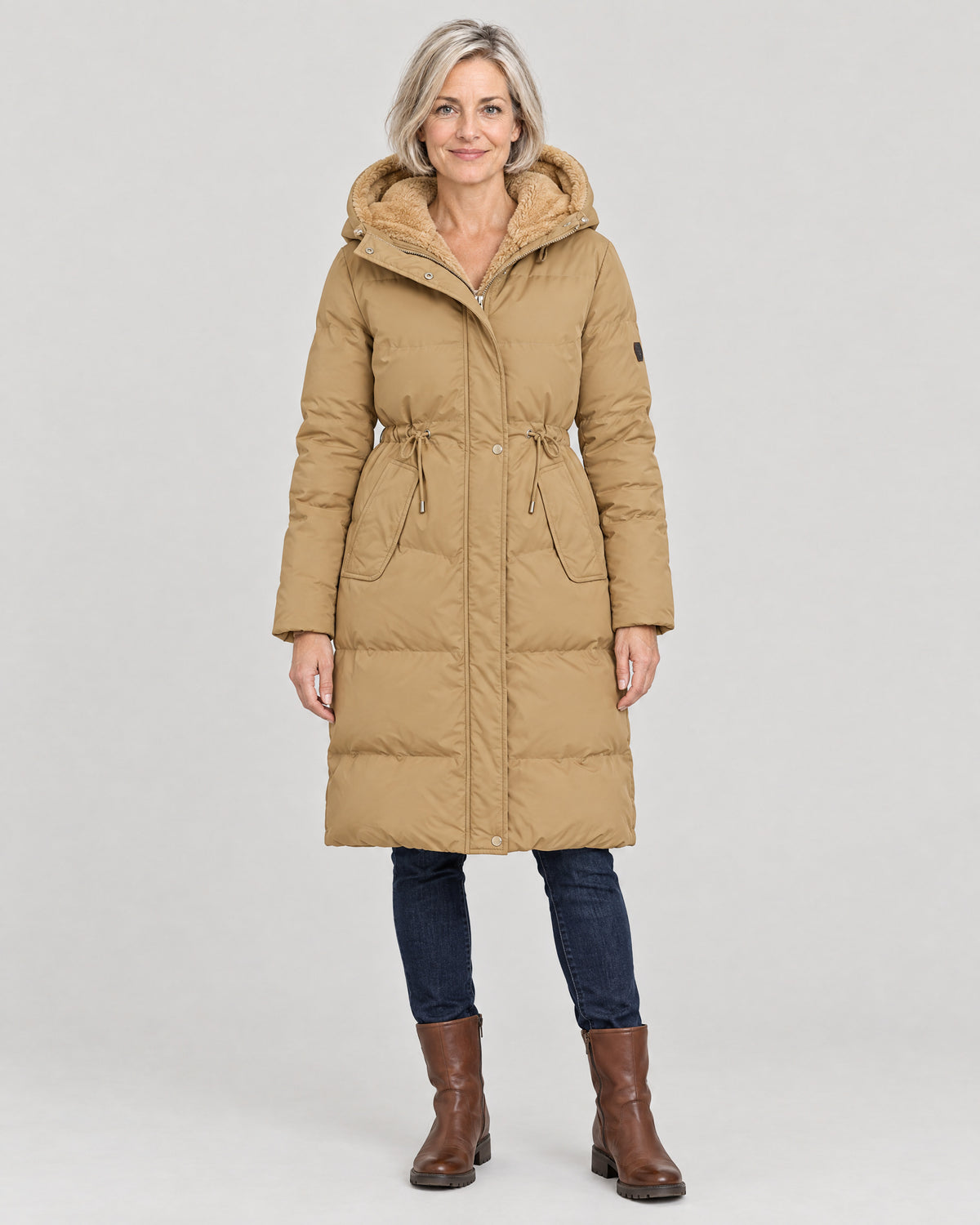Steppmantel Beige – Vorderansicht
