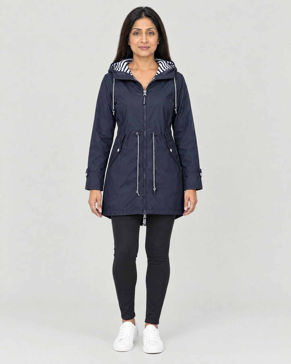Regenparka Marineblau – Vorderansicht