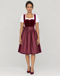 Samt Dirndl Weinrot – Vorderansicht