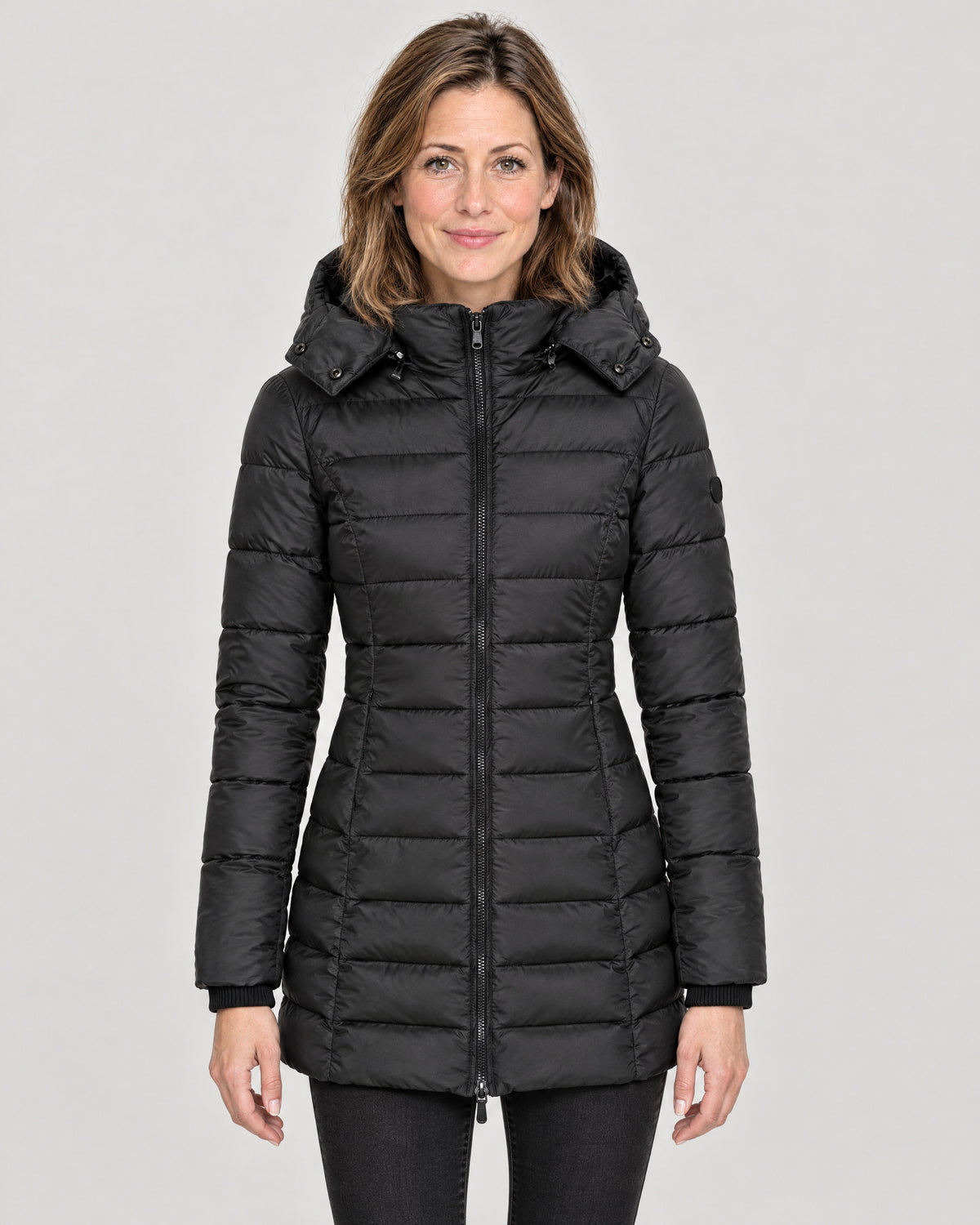 Taillierte Steppjacke Schwarz – Vorderansicht