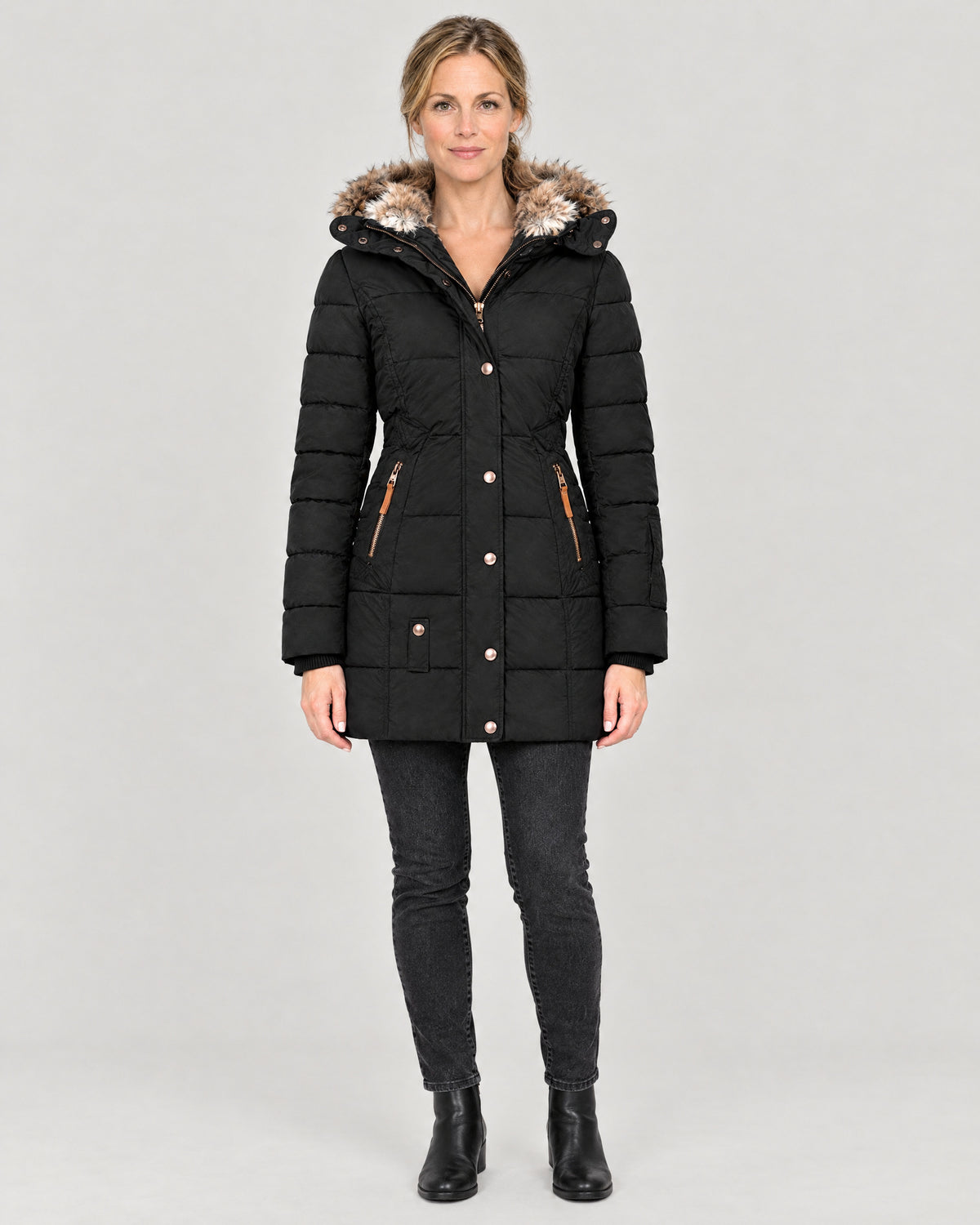 Winterjacke Damen Schwarz – Vorderansicht
