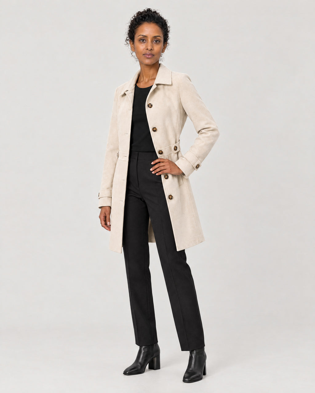 Trenchcoat – Dreiviertelansicht