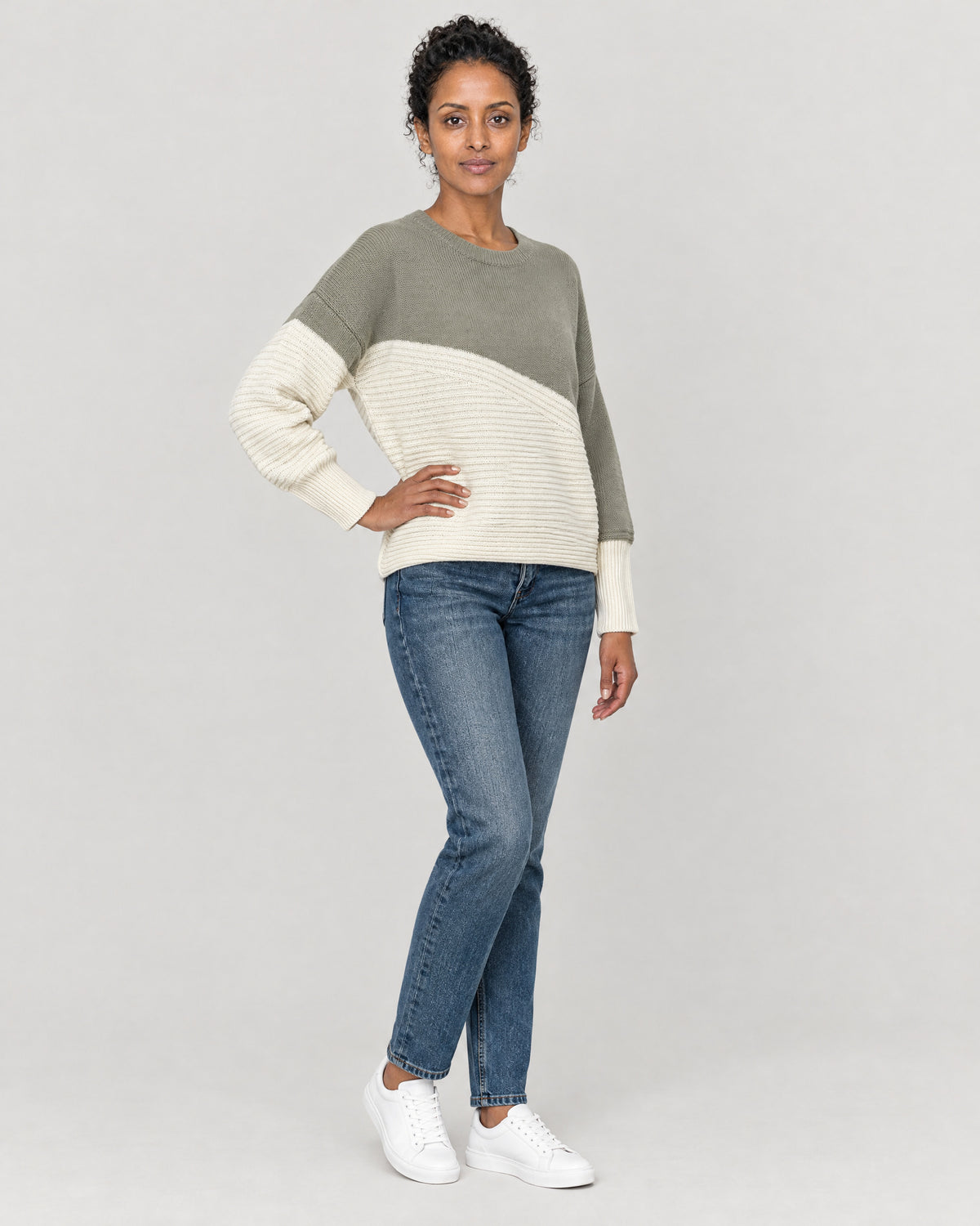 Pullover – Dreiviertelansicht