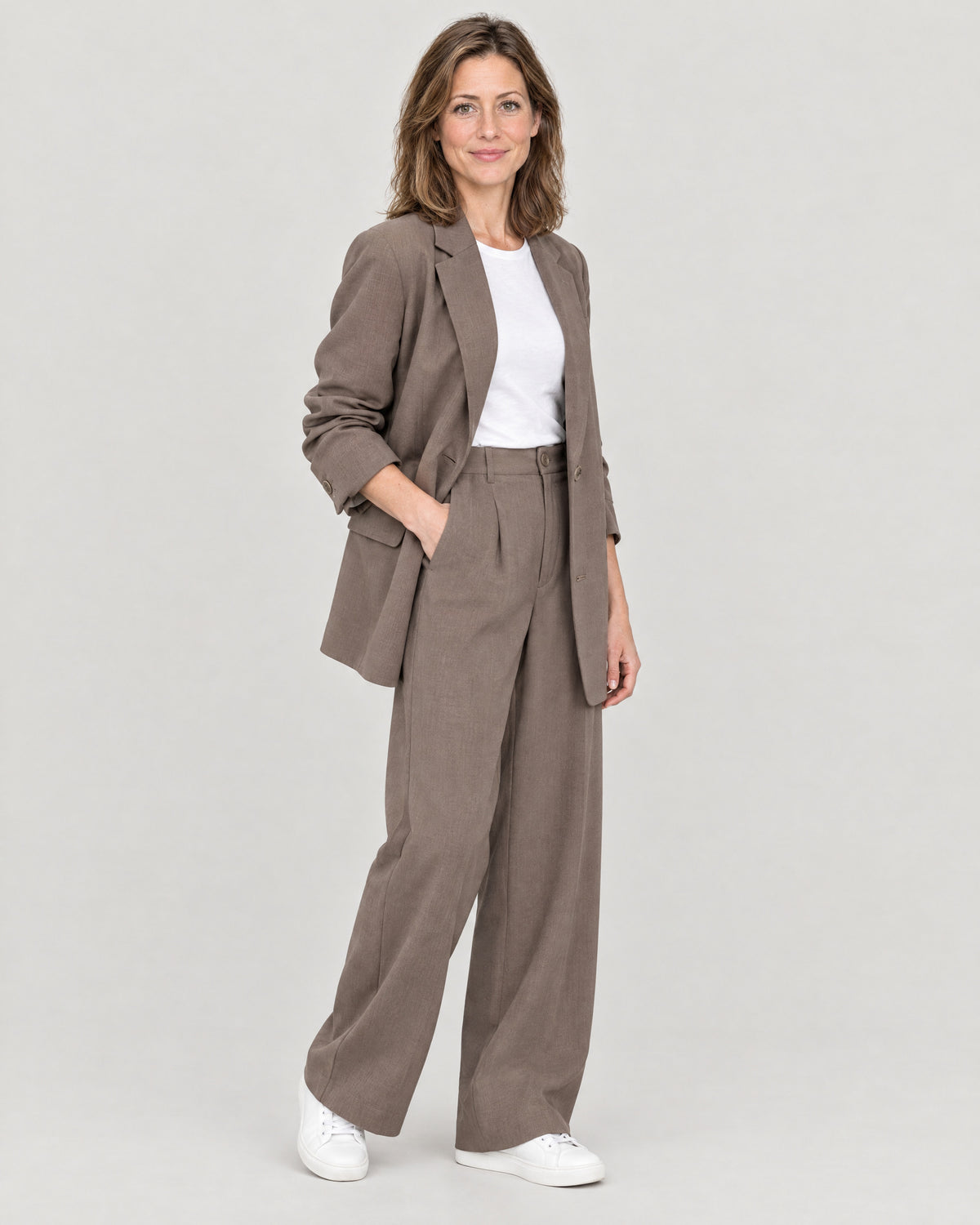 Blazer Anzug Damen – Dreiviertelansicht