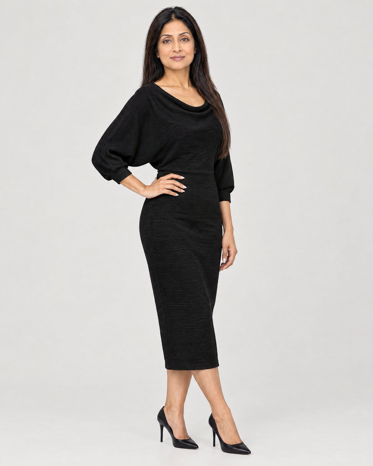 Strick-Midikleid Damen Schwarz – Dreiviertelansicht