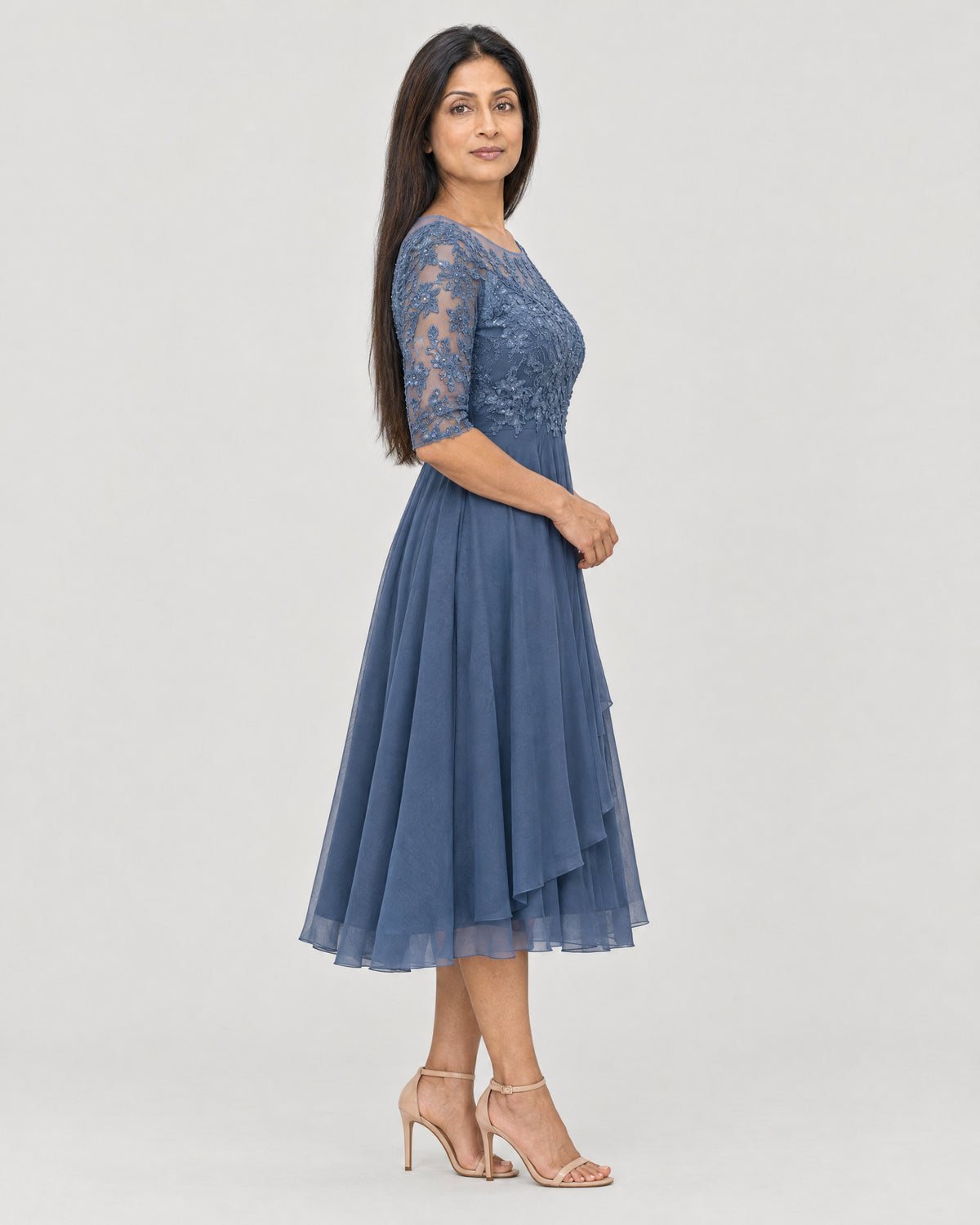 Midikleid – Seitenansicht