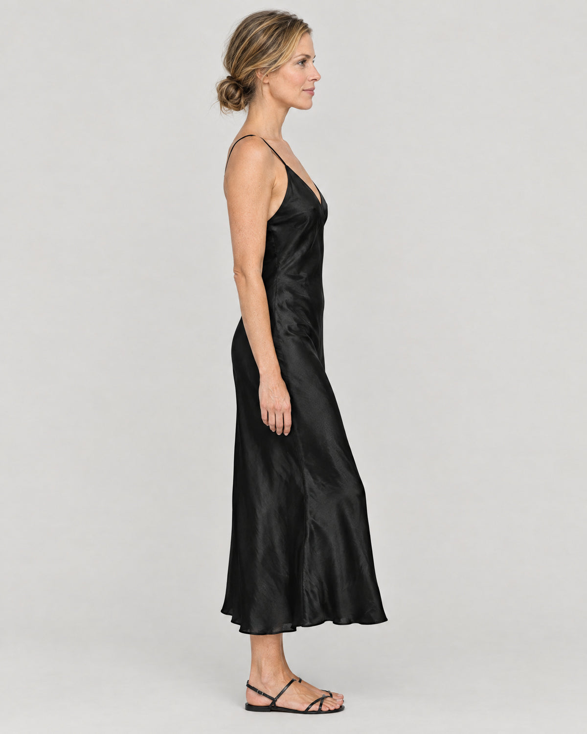 Satin Trägerkleid Schwarz – Seitenansicht