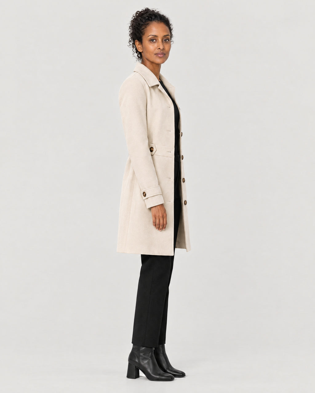 Trenchcoat – Seitenansicht