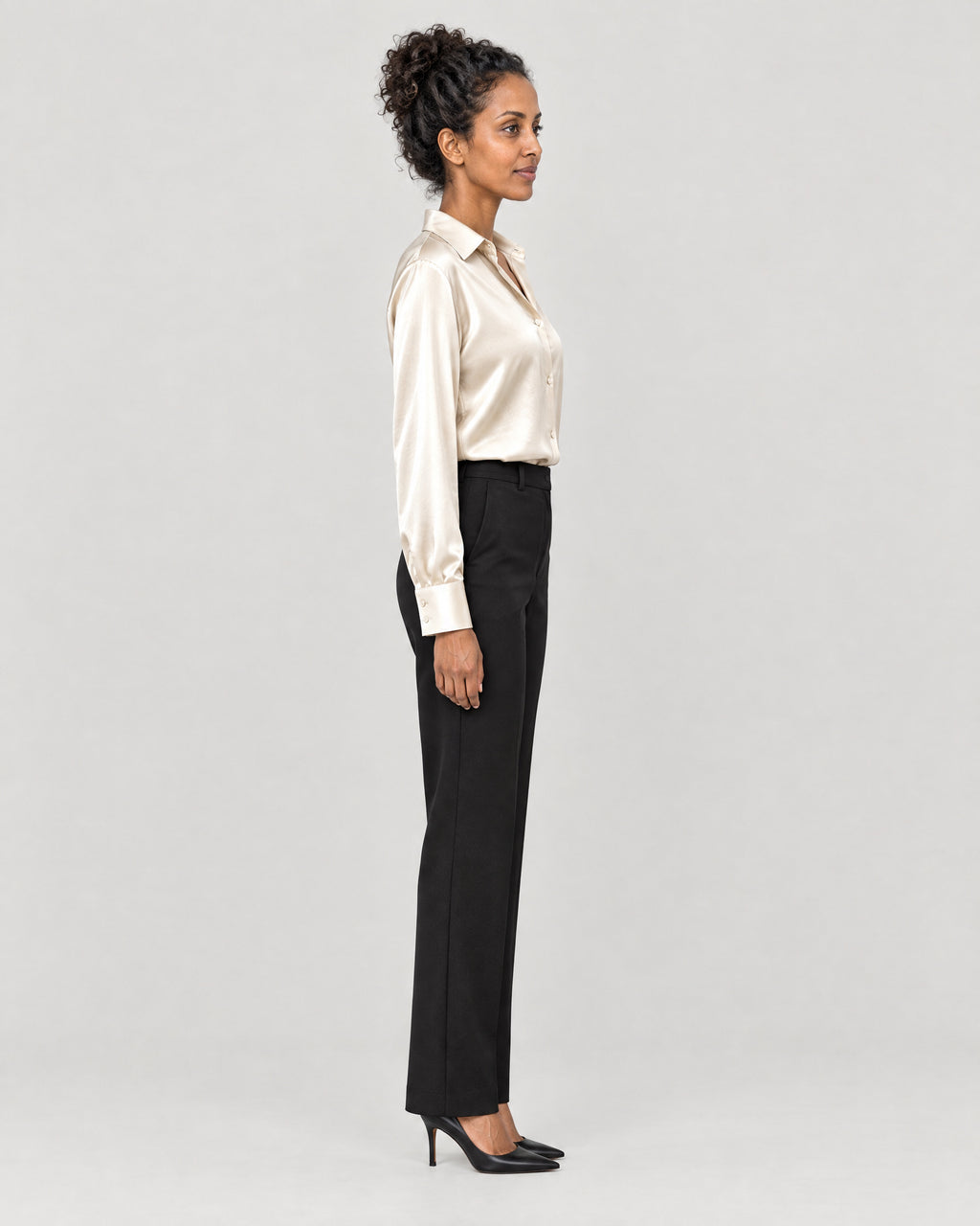 Satinbluse – Seitenansicht