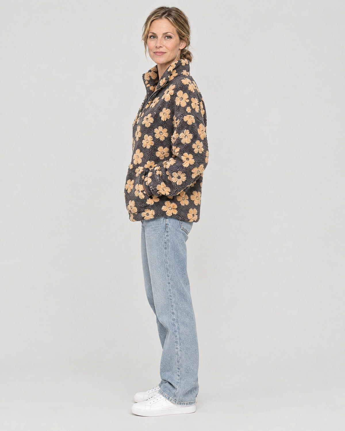 Teddyfleece-Pullover – Seitenansicht