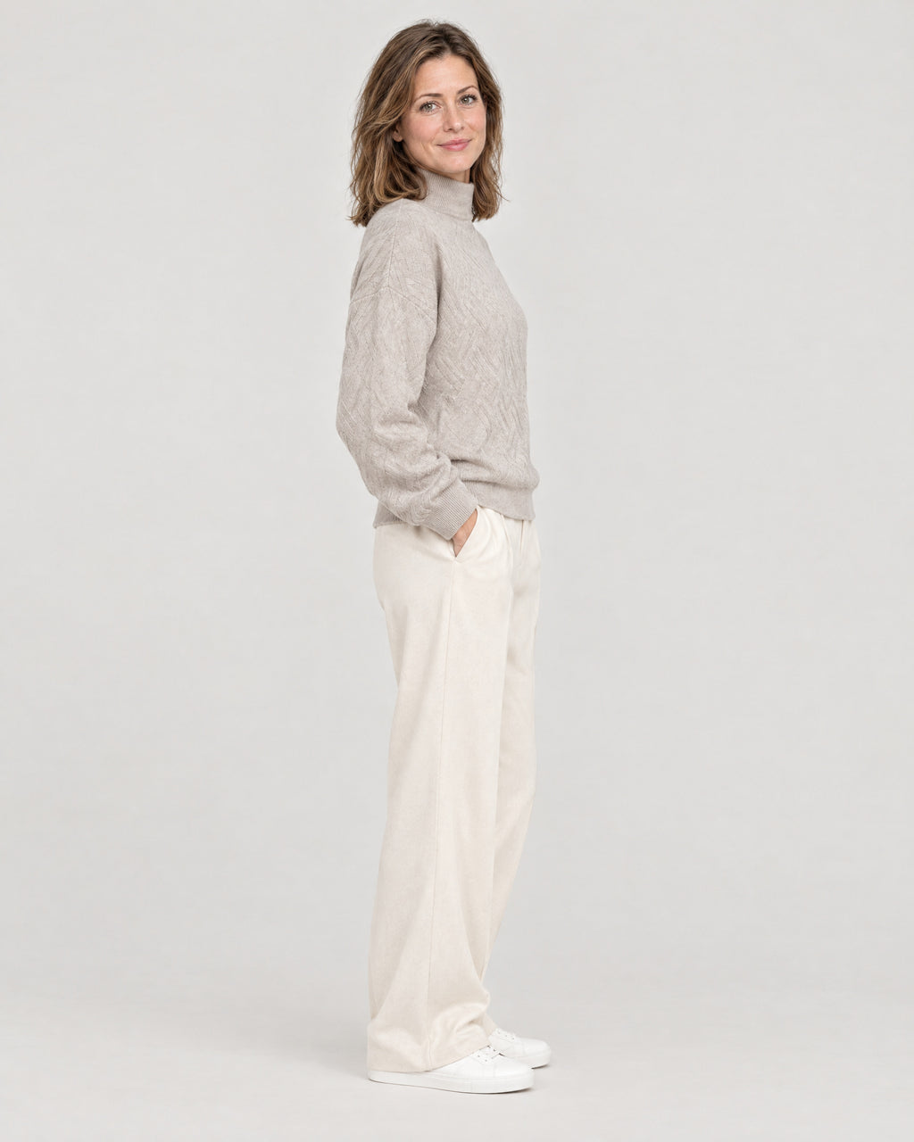 Rollkragenpullover – Seitenansicht