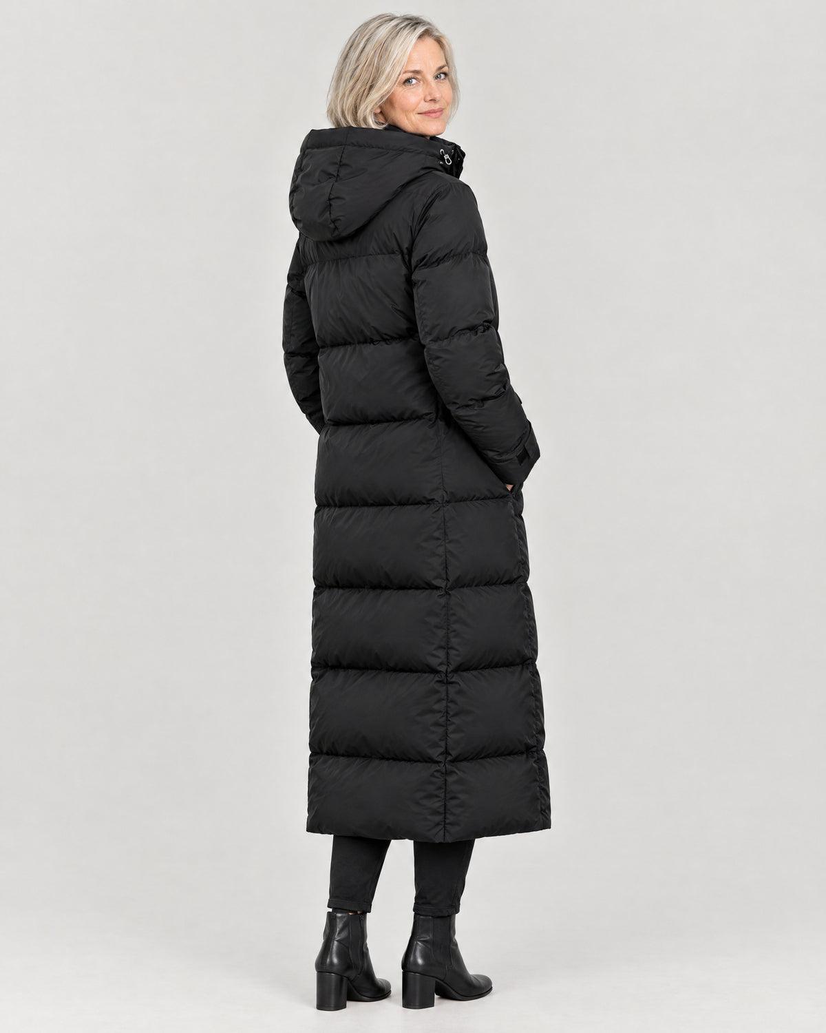Langer Parka Damen Schwarz – Rückansicht