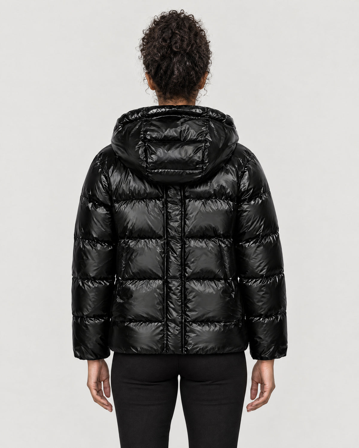 Glanz-Pufferjacke Damen Schwarz – Rückansicht