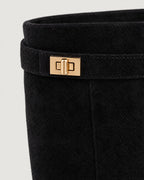 Wildlederstiefel – Detail Goldverschluss