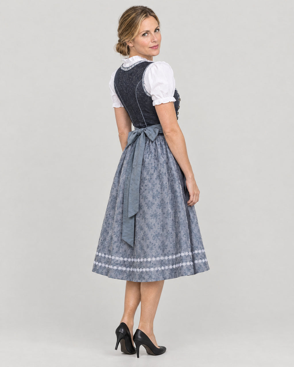 Dirndl – Rückansicht