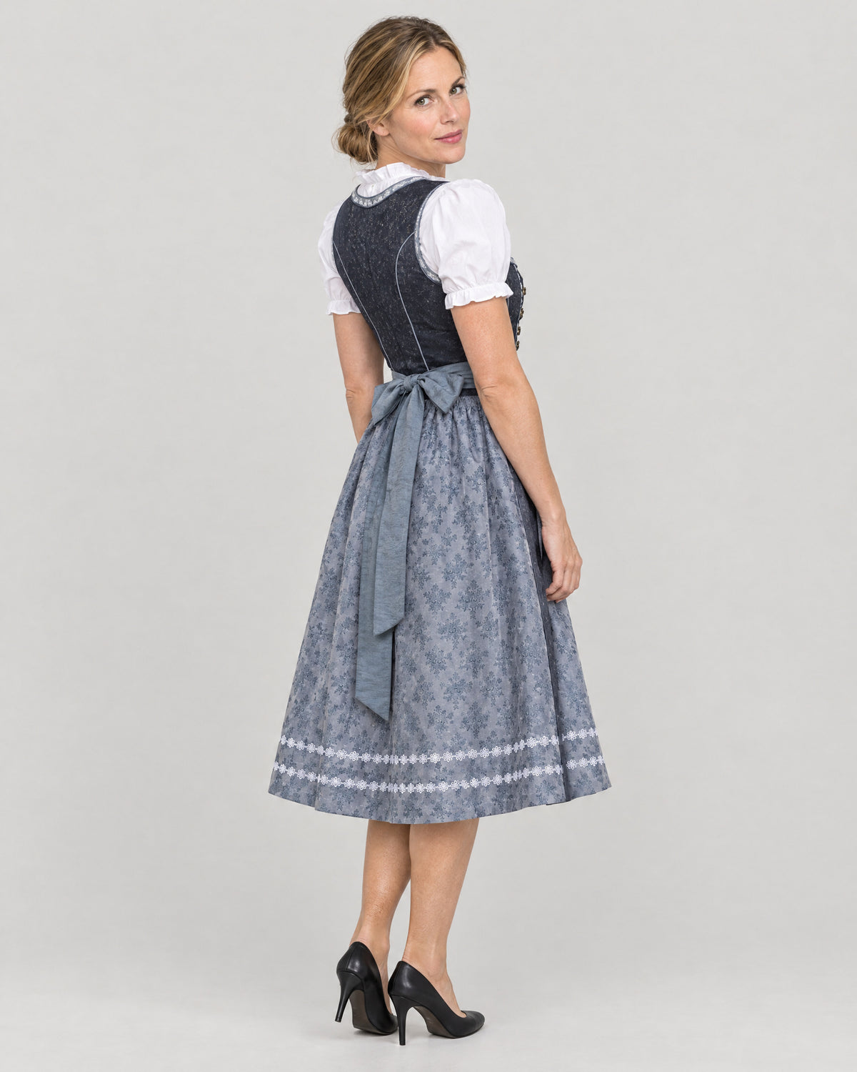 Dirndl – Rückansicht