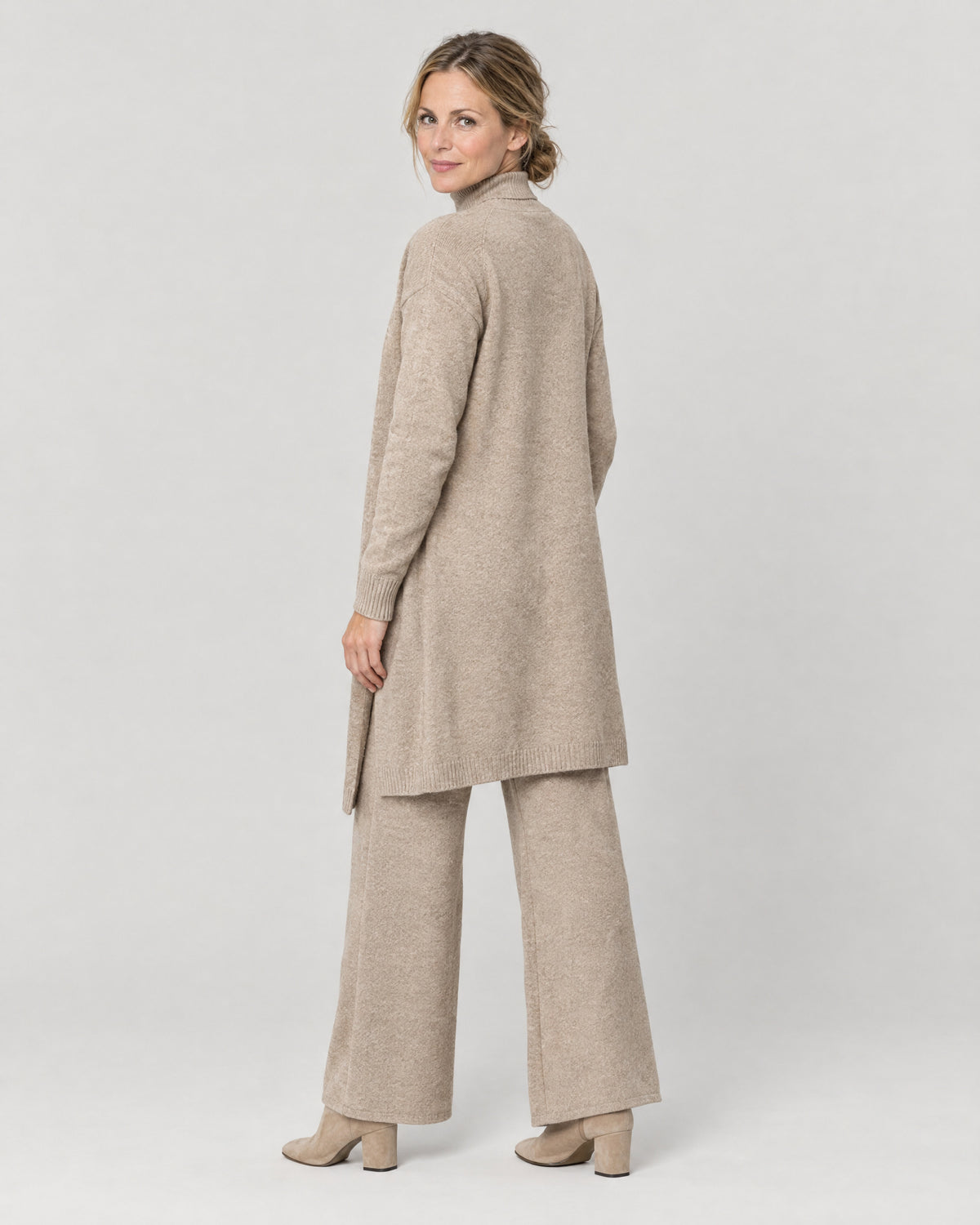 Dreiteiliges Strickset – Rückansicht