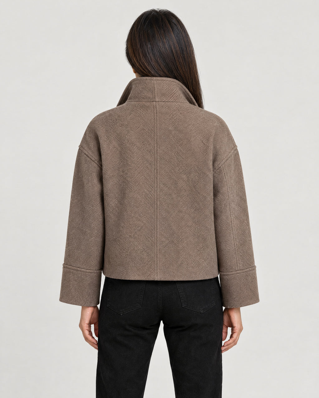 Kurze Wolljacke – Rückansicht