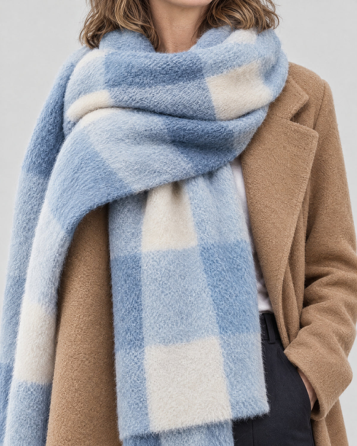 Winterschal – Detail Struktur und Karo