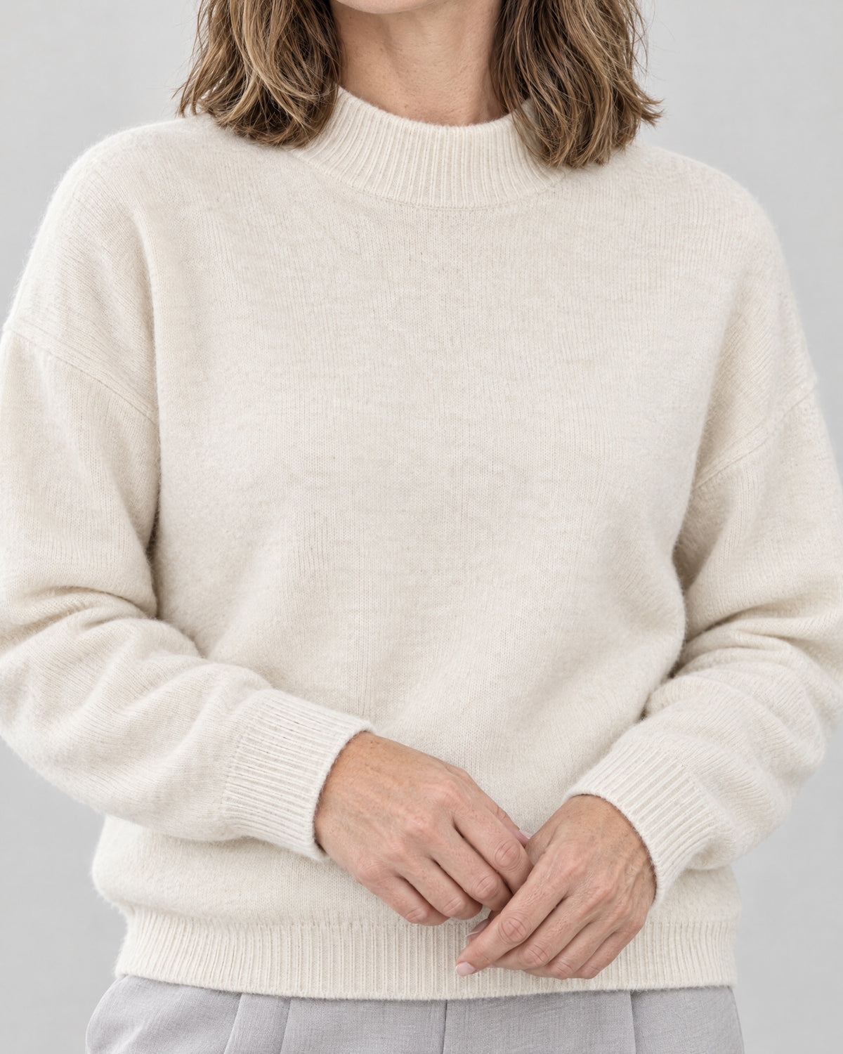 Kaschmirpullover – Detail Stehkragen und Bündchen