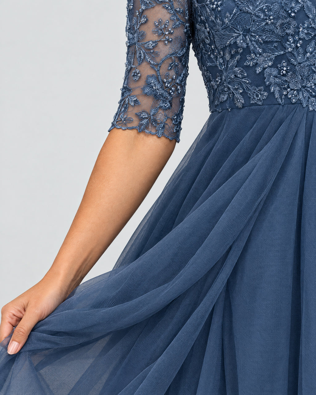 Midikleid – Detail Spitze und Tüll