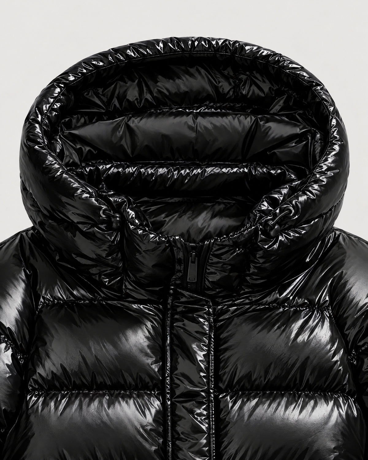 Glanz-Pufferjacke Damen – Detail Kapuze und Steppung