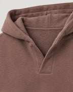 Oversize Kapuzenpullover – Detail V-Schlitz