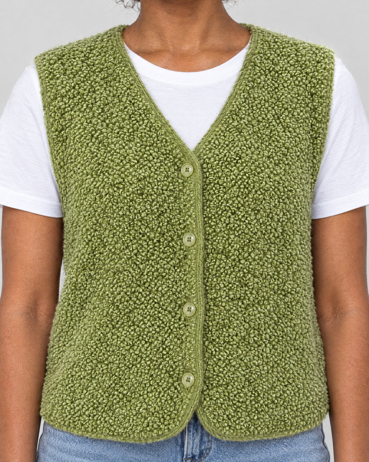 Strickweste – Detail Knöpfe und Strick