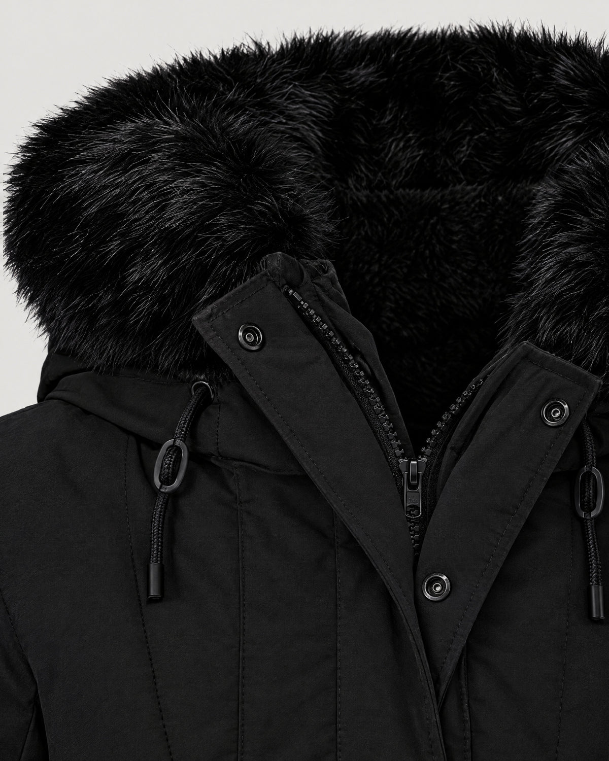 Winterparka – Detail Fellkapuze
