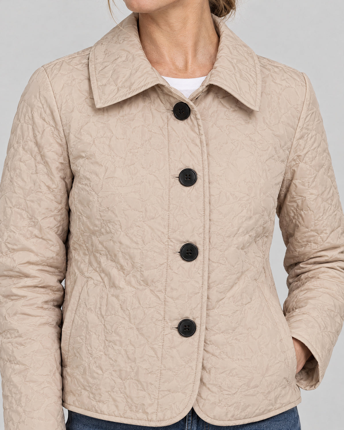 Steppjacke – Detail Steppung und Kragen