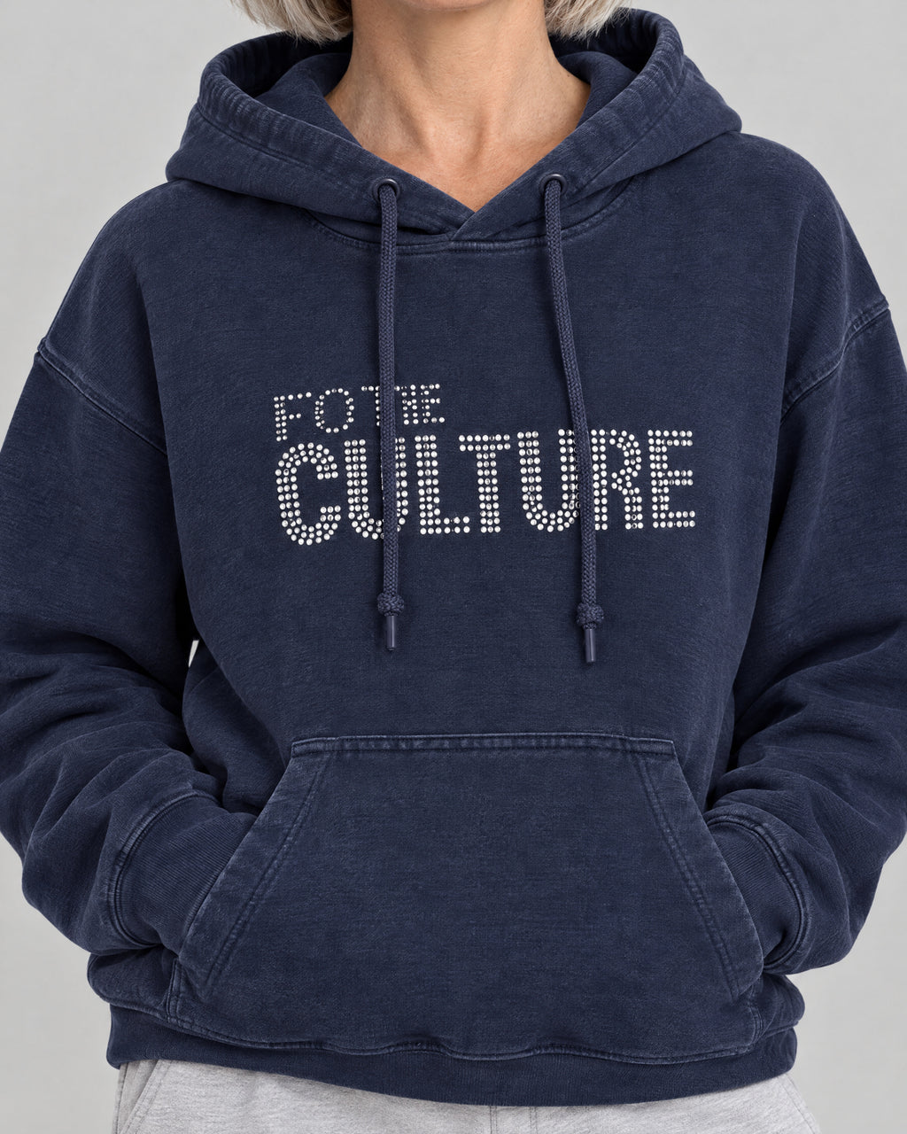 Hoodie – Detail Kapuze und Print