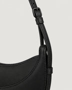 Halbmond Tasche – Detail Riemenschnalle