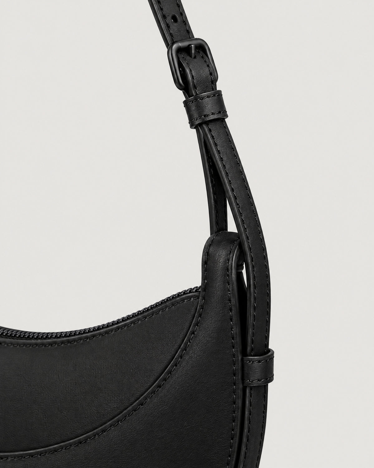 Halbmond Tasche – Detail Riemenschnalle