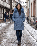 Winterparka Damen Blau – in der Altstadt