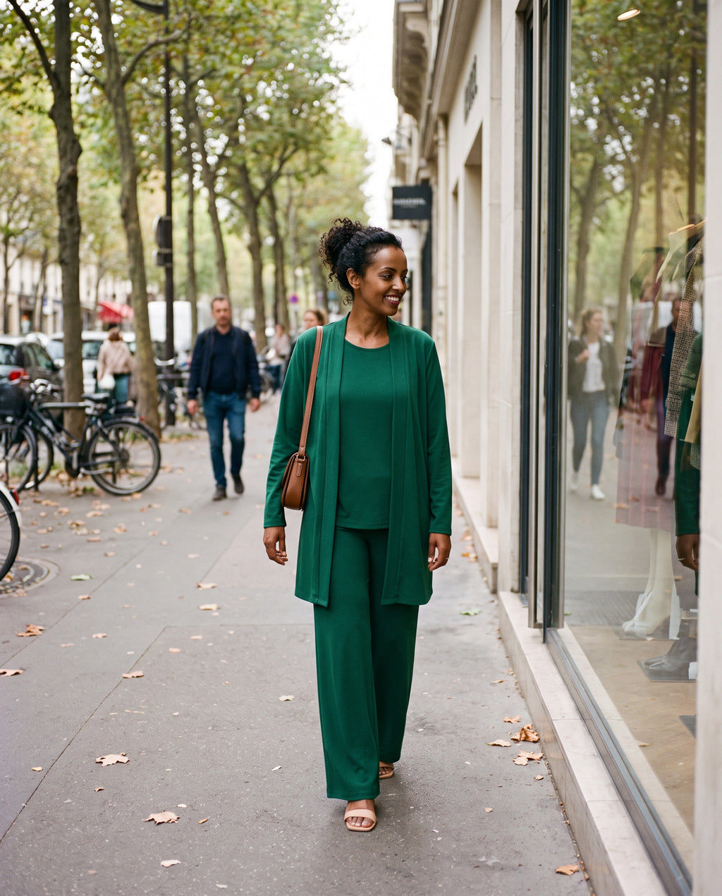 Set mit Strickjacke – in der Stadt
