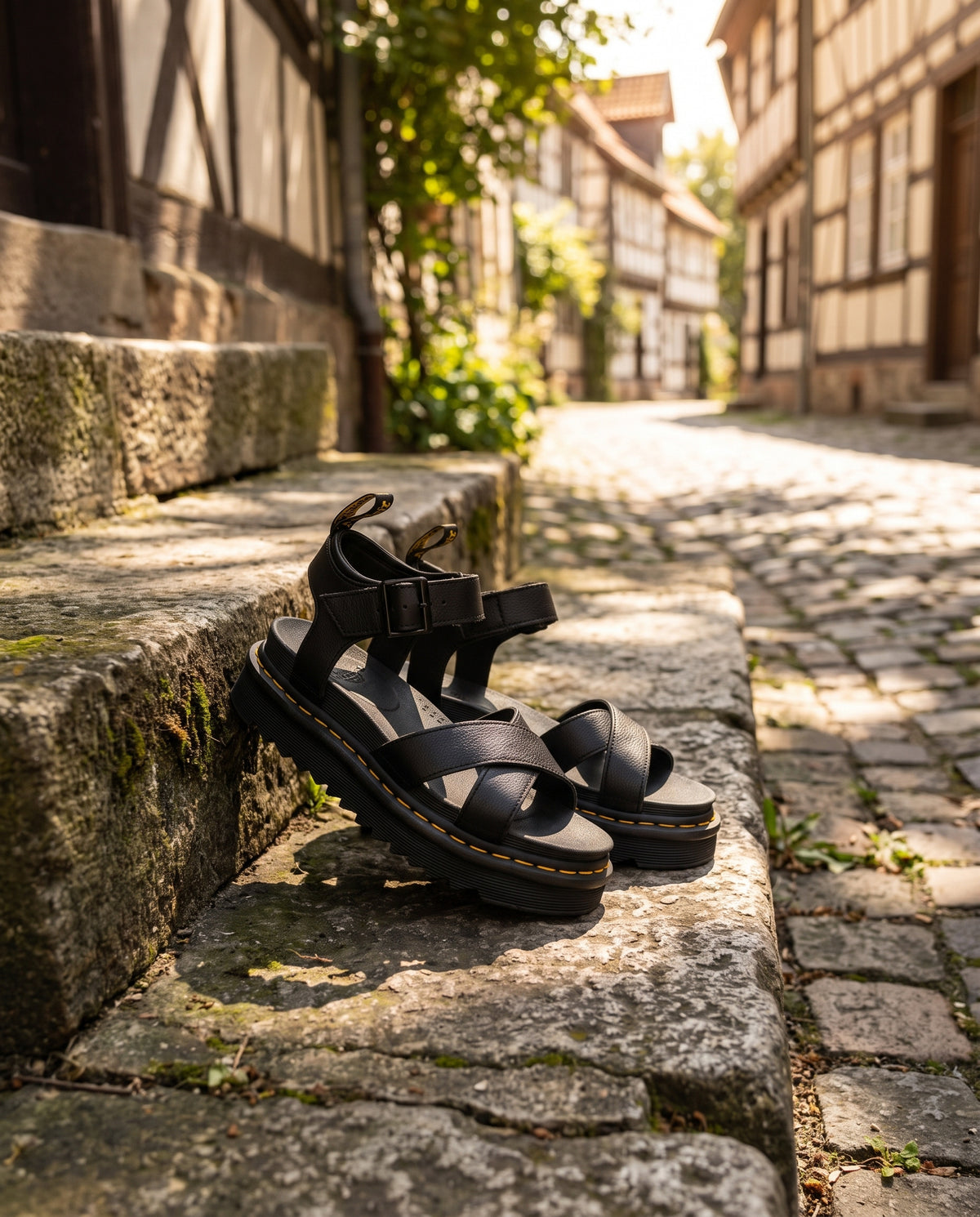 Plateau Sandalen – auf Altstadtstufen