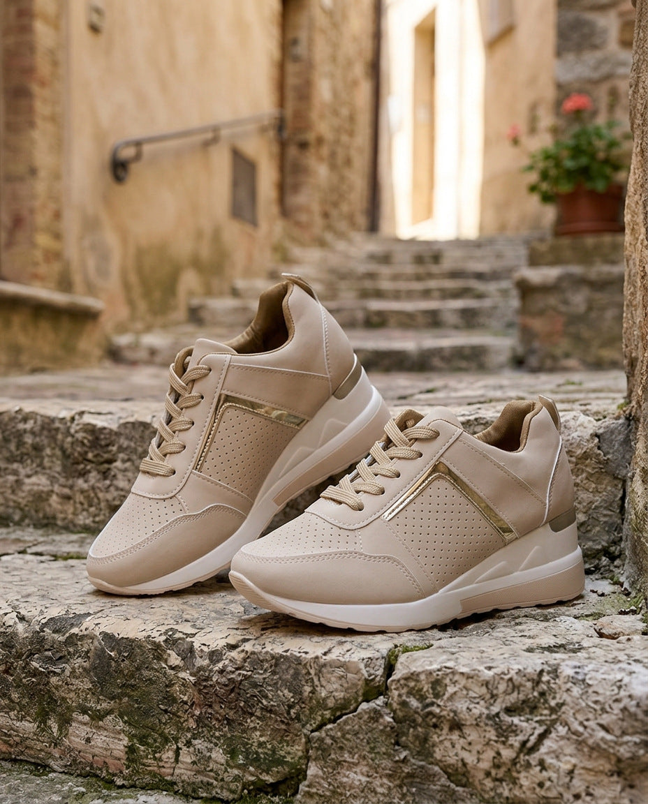Keil-Sneaker – auf Altstadtstufen