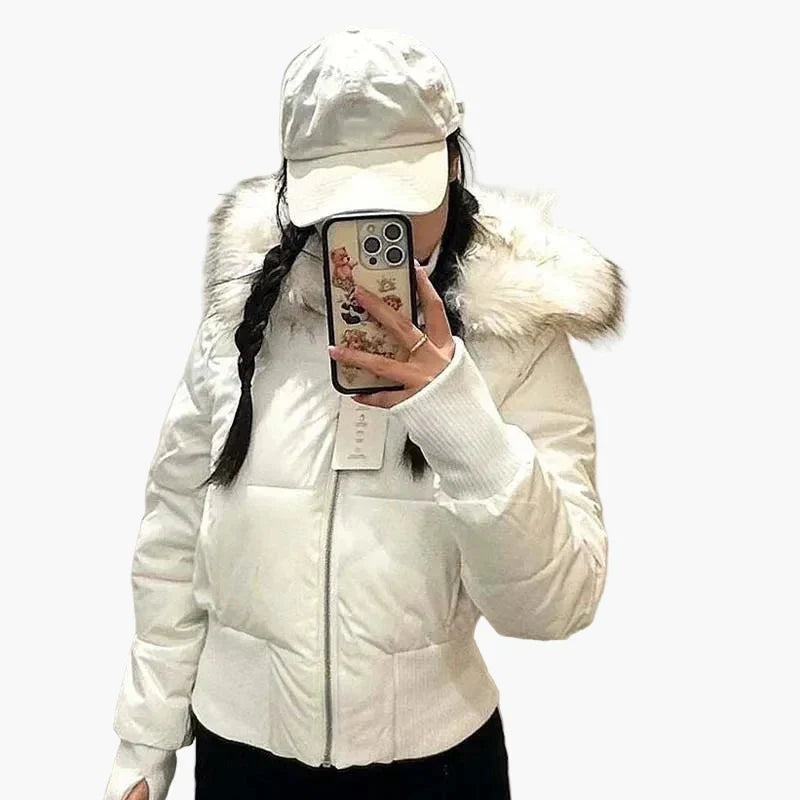 Kurze Steppjacke Damen Weiß – getragen